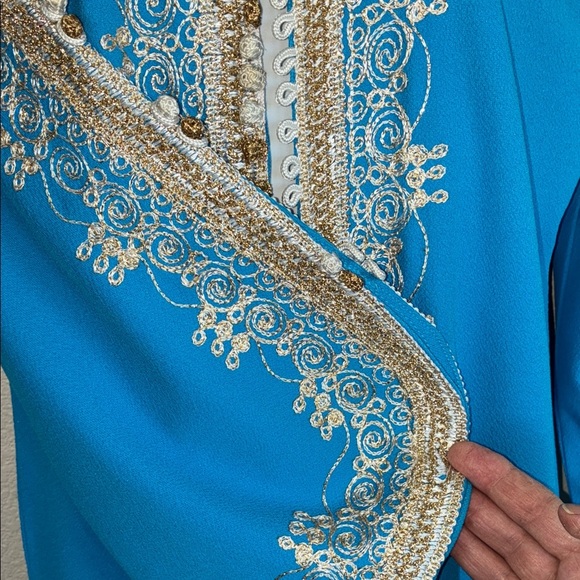 Elegant turquoise Kaftan/robe, elaborate & gold white embroidery Trophy Vintage! - Picture 8 of 17